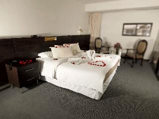 Room Room