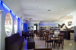 Bar
 di Amador Ocean View Hotel & Suites
