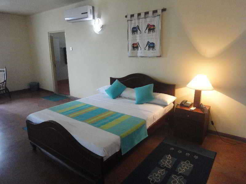 Room
 di Indra Regent