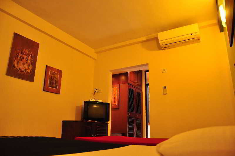 Room
 di The Sovereign