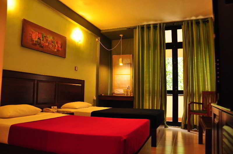 Room
 di The Sovereign