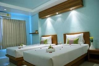 Room thumbnail 5