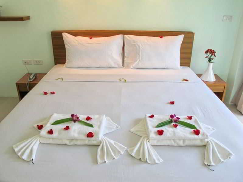 Room thumbnail 11