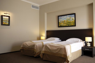 Room thumbnail 1