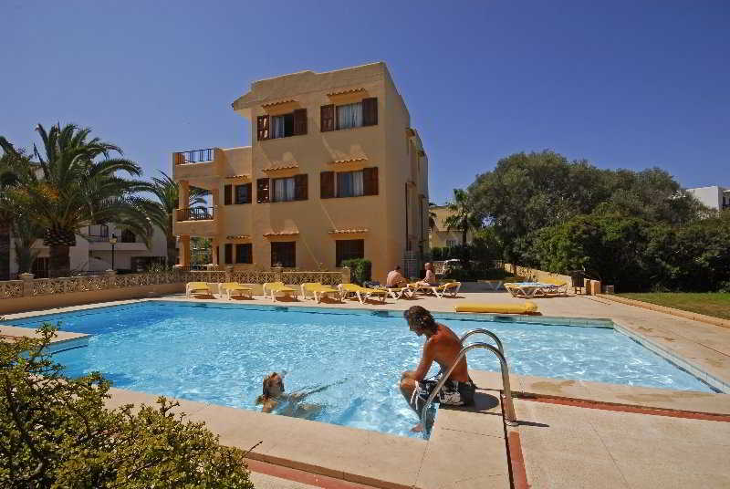 Pool
 di Casas de Cala Ferrera