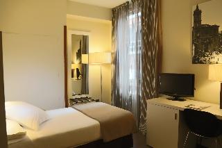 Room thumbnail 12