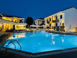 Pool
 di Lily Ann Village