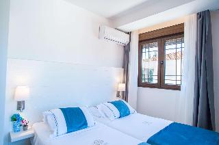 Acrotel Lily Ann Village