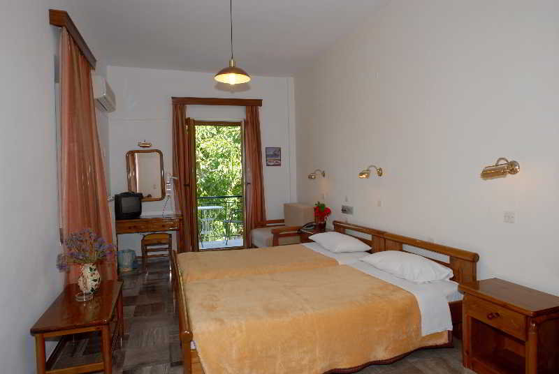 Room
 di Adonis