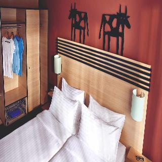 Room Room