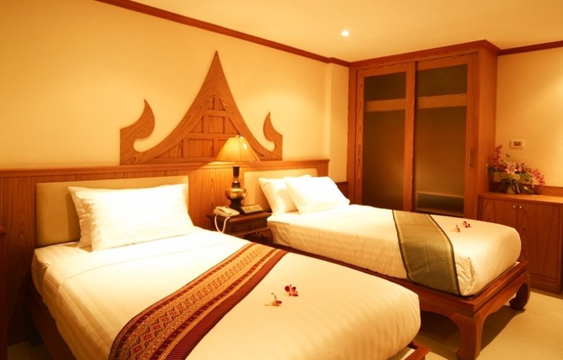 Room thumbnail 2