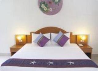 Room thumbnail 9
