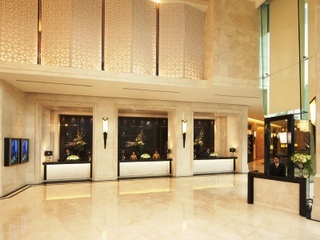 Lobby thumbnail 15