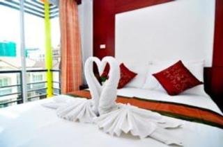 Room thumbnail 1
