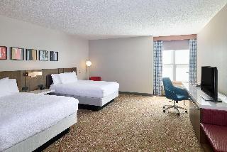 2 Queen Mobility/Hearing Accessible W/Bathtub