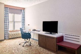 2 Queen Mobility/Hearing Accessible W/Bathtub