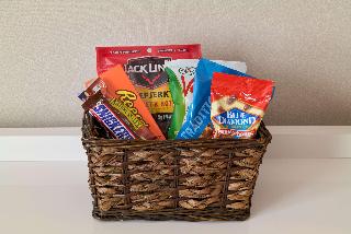 2 Queen Premium W/In-Room Drinks-Snacks