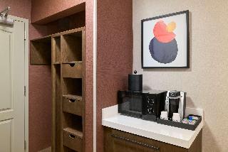 2 Queen Premium W/In-Room Drinks-Snacks