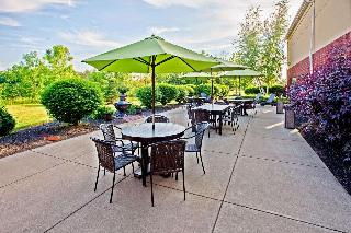 Hampton Inn & Suites Cleveland-Southeast/Streetsbo