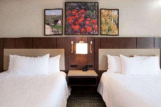 2 Queen Beds