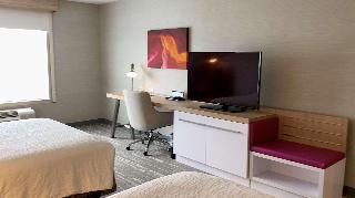 2 Queen Beds 1 Bedroom Suite