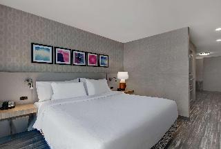 1 King Bed