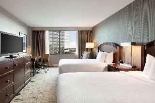 2 Double Beds