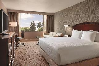 1 King Bed Deluxe With Sofa Bed