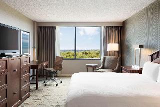 1 King 1 Bedroom 2 Room Suite - Nature View