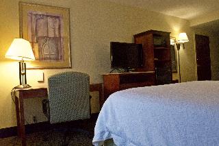 1 King Bed With Whirlpool Nonsmoking