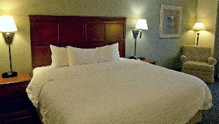 1 King Bed With Whirlpool Nonsmoking