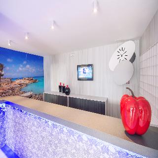 AzuLine Apartamentos Sunshine