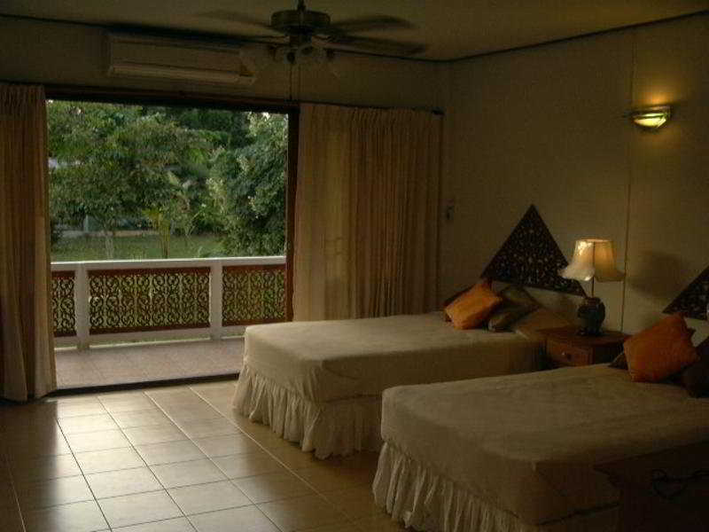 Room thumbnail 5