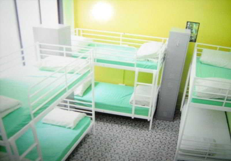 Room
 di Society Backpackers' Hotel