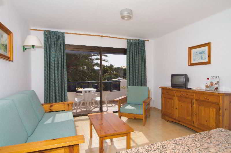 Room
 di Ole Olivina