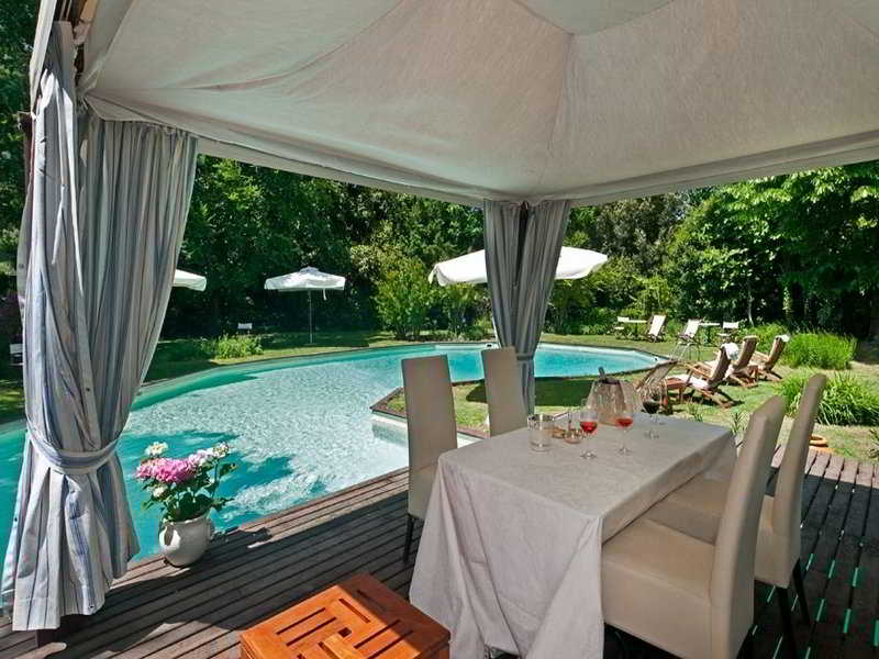 Pool
 di Locanda L'Elisa