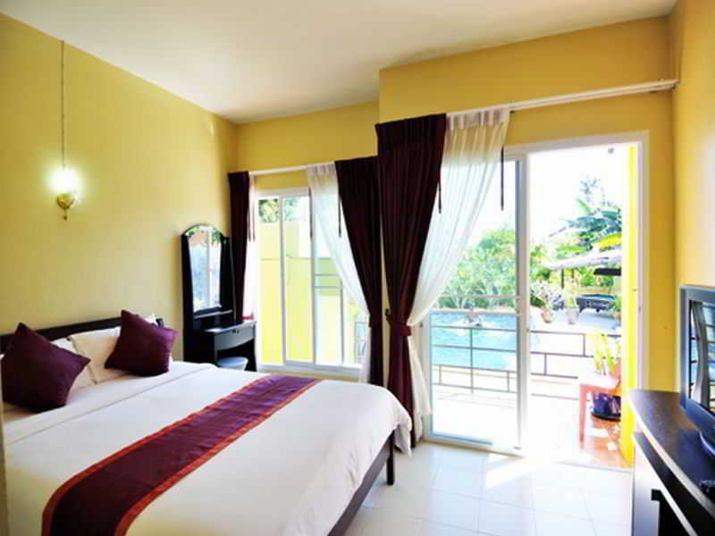 Room thumbnail 5