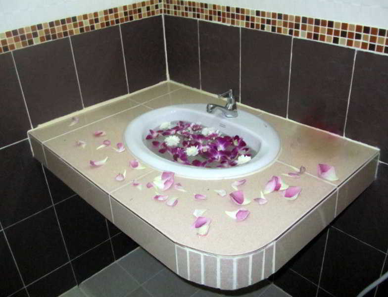 Room thumbnail 7