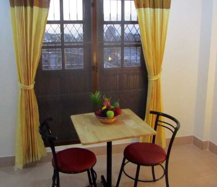 Room thumbnail 5