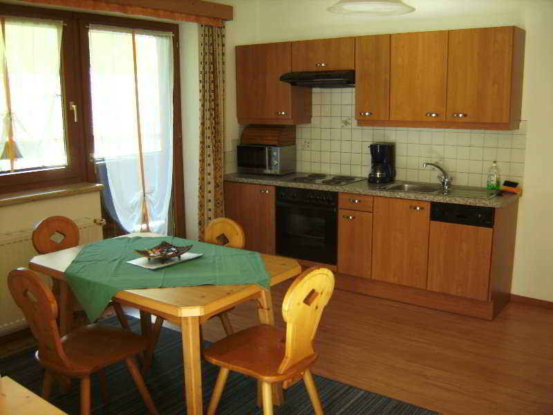 Room
 di Anonyme Appartments Stubaital