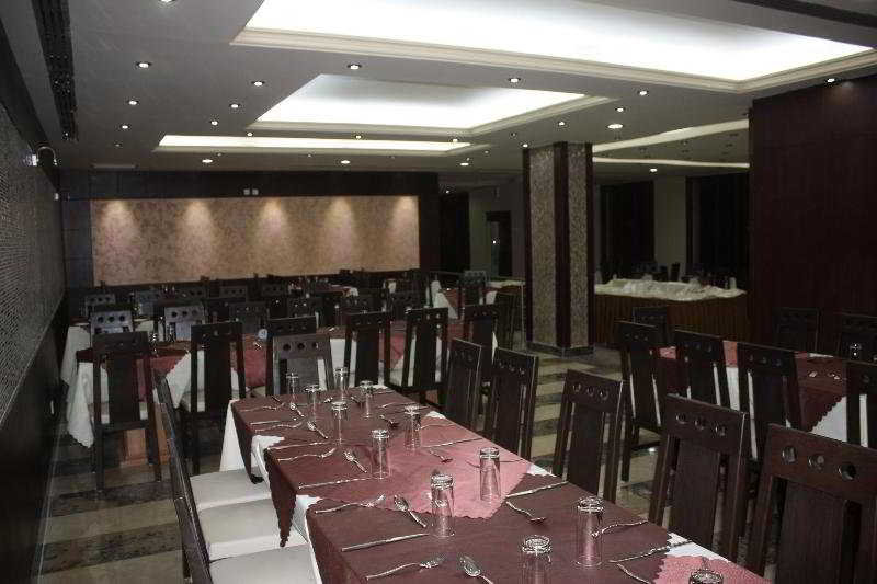 Petra Moon Hotel Image 1