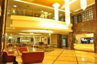 Lobby
 di Regenta Hotel and Convention Centre