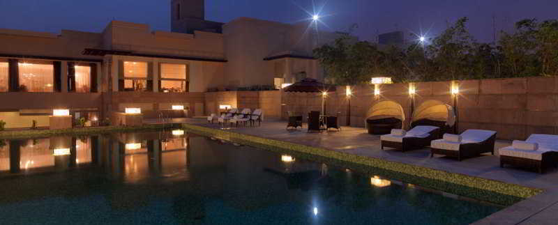 Pool
 di Regenta Hotel and Convention Centre