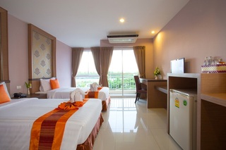 Room thumbnail 7