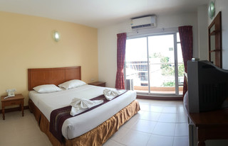 Room thumbnail 68