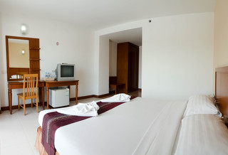 Room thumbnail 70