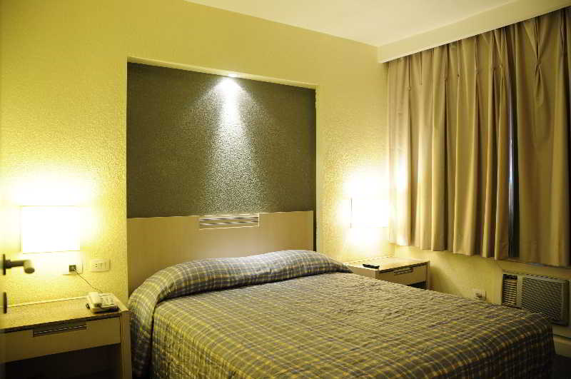 Room
 di Ambassador Residence Hotel