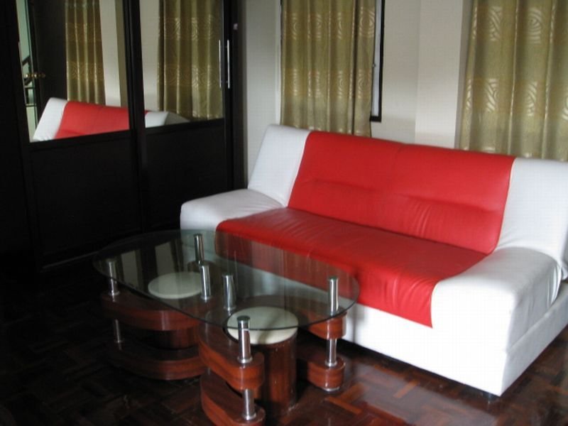 Room thumbnail 3