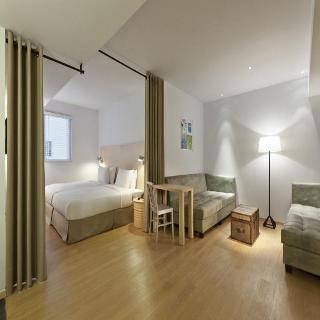 Room:TWN.ST-5