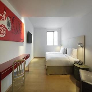 Room:TWN.ST-7
